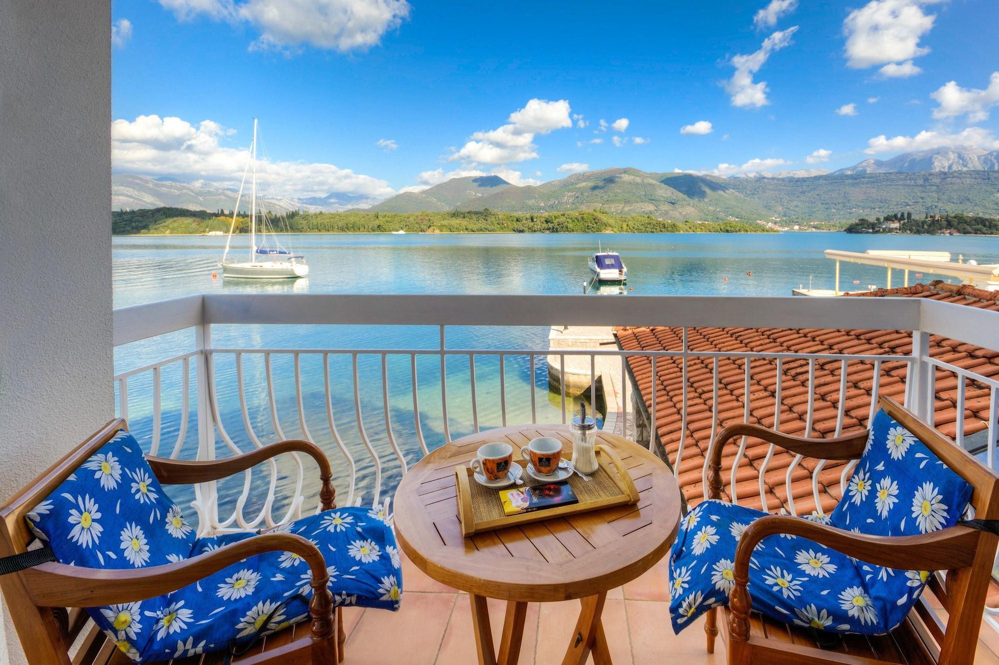 Apart-Hotel Villa Lav Nova Pec Екстериор снимка