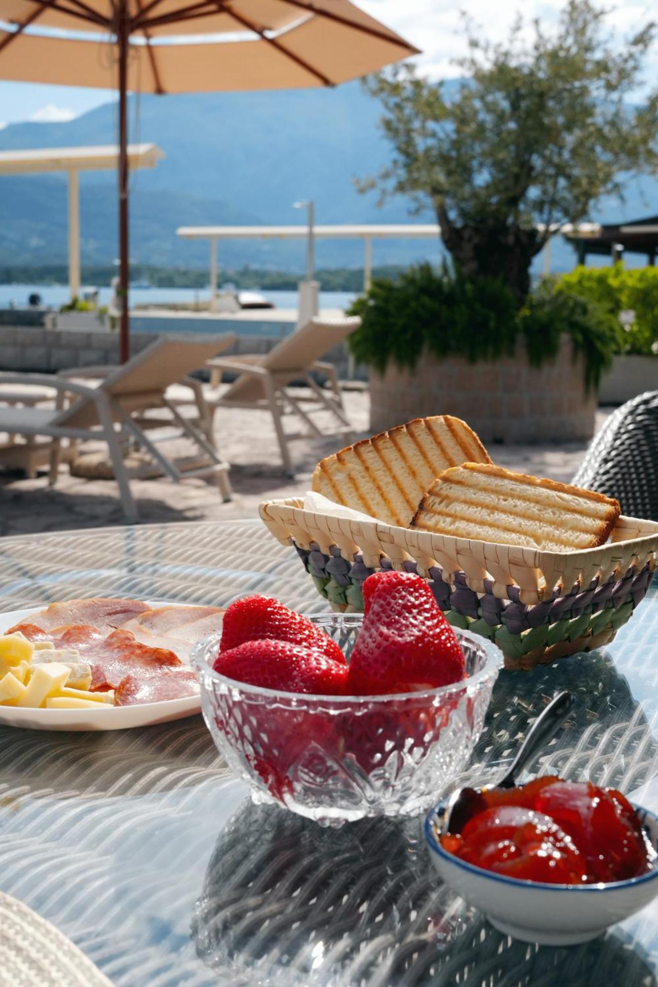 Apart-Hotel Villa Lav Nova Pec Екстериор снимка